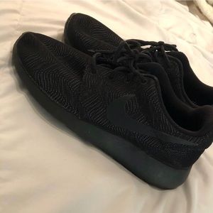 Nike Black Sneakers